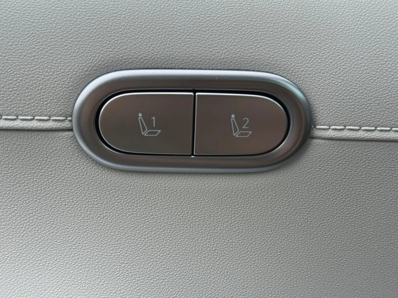 New 2027 Blue Hyundai SEL Premium AWD image 16