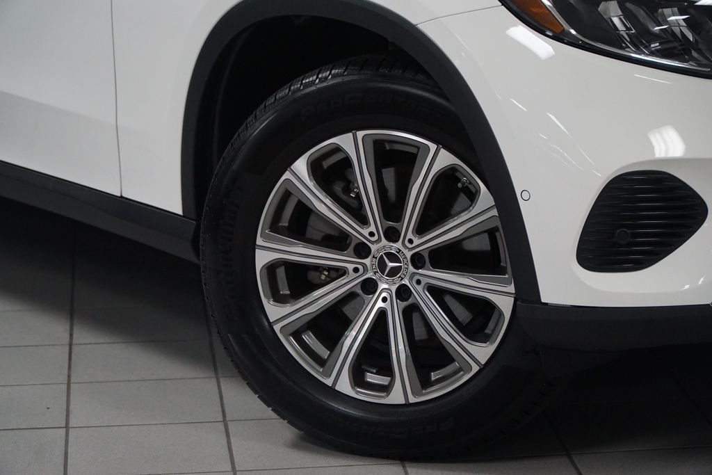 Certified Used 2026 White Mercedes-Benz GLC 300 image 3