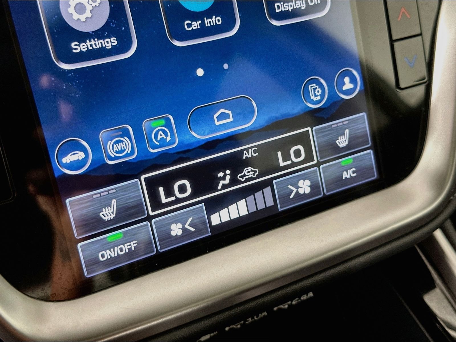 Used 2025 Autumn Green Metallic Subaru Limited image 16