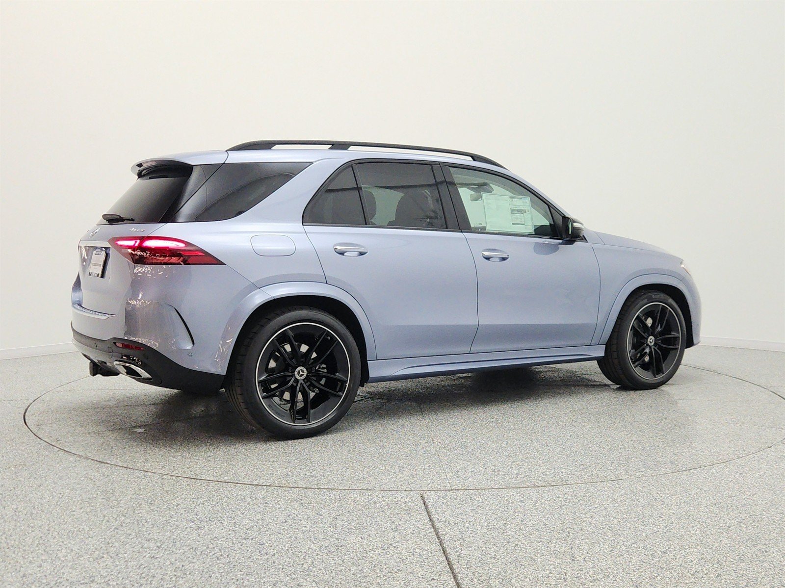 New 2026 MANUFAKTUR Cote d'Azur Light Blue Metallic Mercedes-Benz GLE 450 4MATIC® SUV image 5