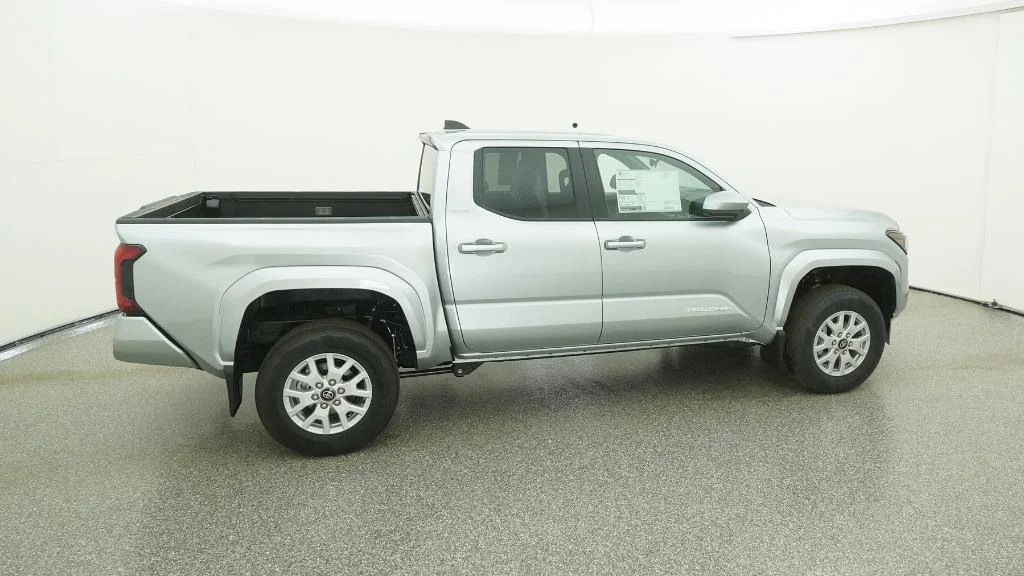 2026 Toyota Tacoma SR5 - Photo 18