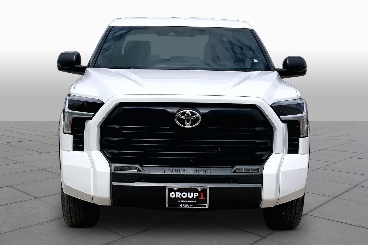 Used 2025 Ice Cap Toyota SR5 image 4