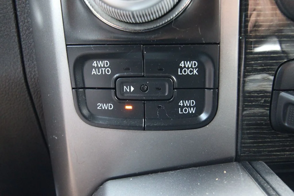 Used 2016 Black Ram Laramie Longhorn image 27