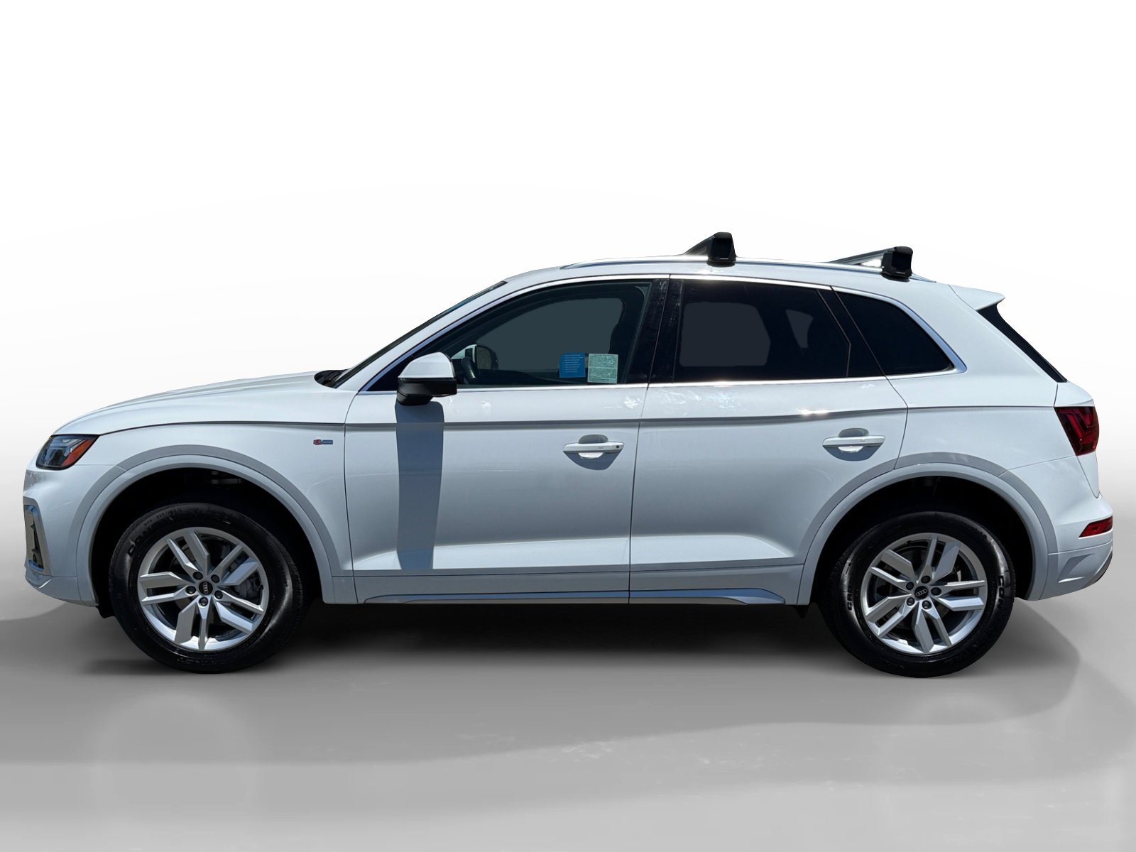Used 2023 Glacier White Audi 45 S line Premium image 2