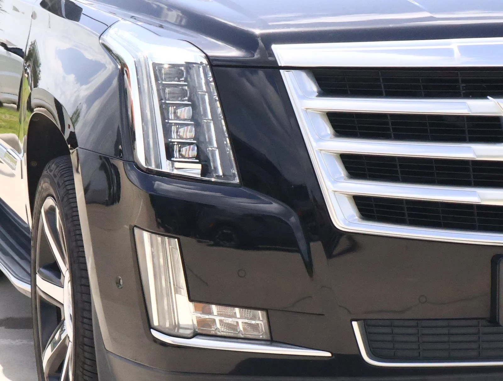 Used 2018 BLACK RAVEN Cadillac Luxury image 8