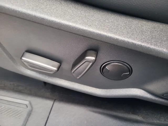 Used 2025 Blue Ford Badlands image 19