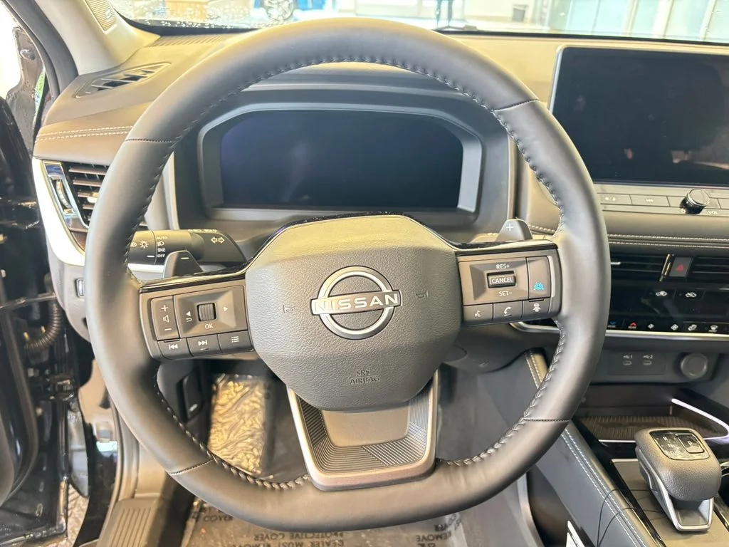 New 2025 Super Black Nissan Platinum image 16