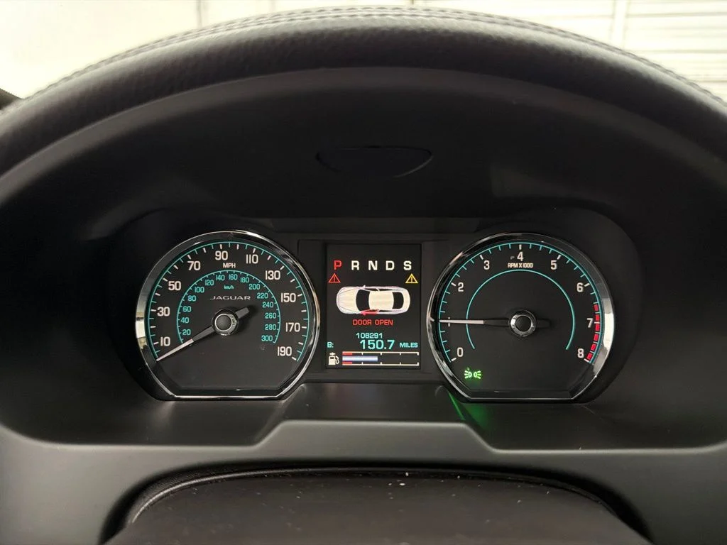 Used 2015  Jaguar 2.0T Premium image 14