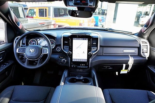 New 2026 Granite Crystal Metallic Clear-Coat Exterior Paint RAM Big Horn Sport Appearance Edition image 25