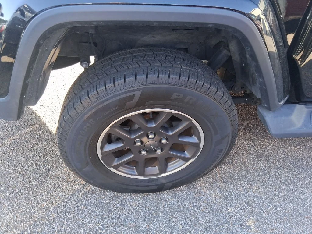 Used 2021 Black Jeep Overland image 7