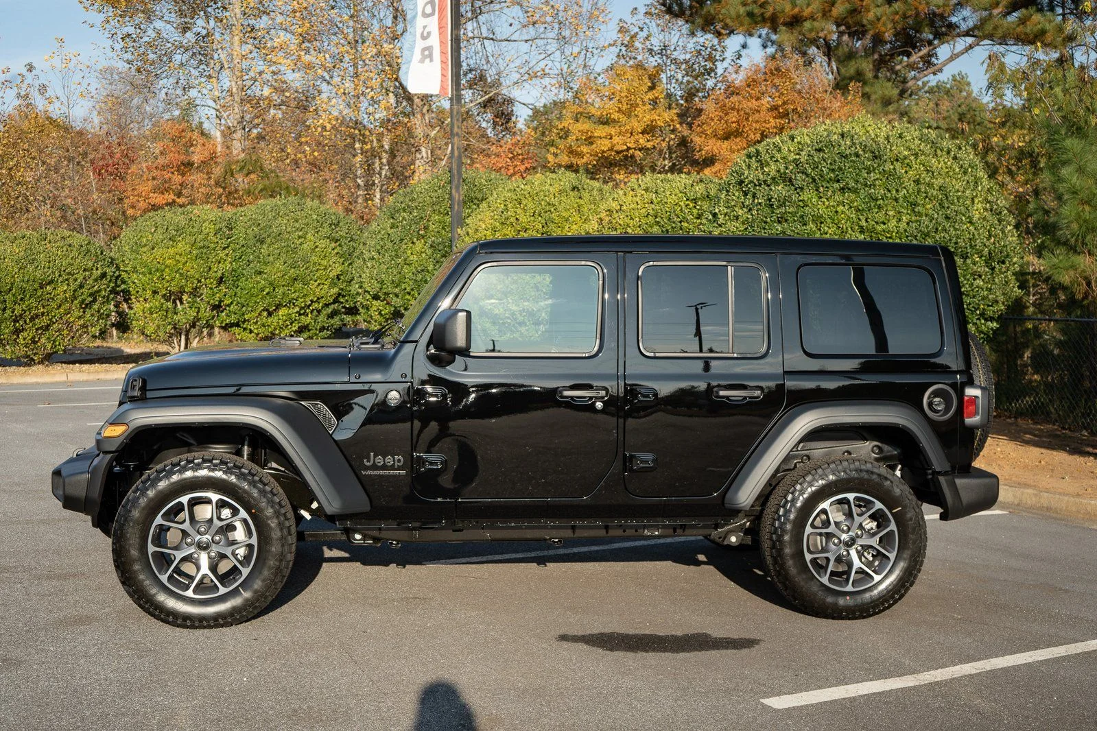 New 2026 Black Clear-Coat Exterior Paint Jeep Sport S image 5