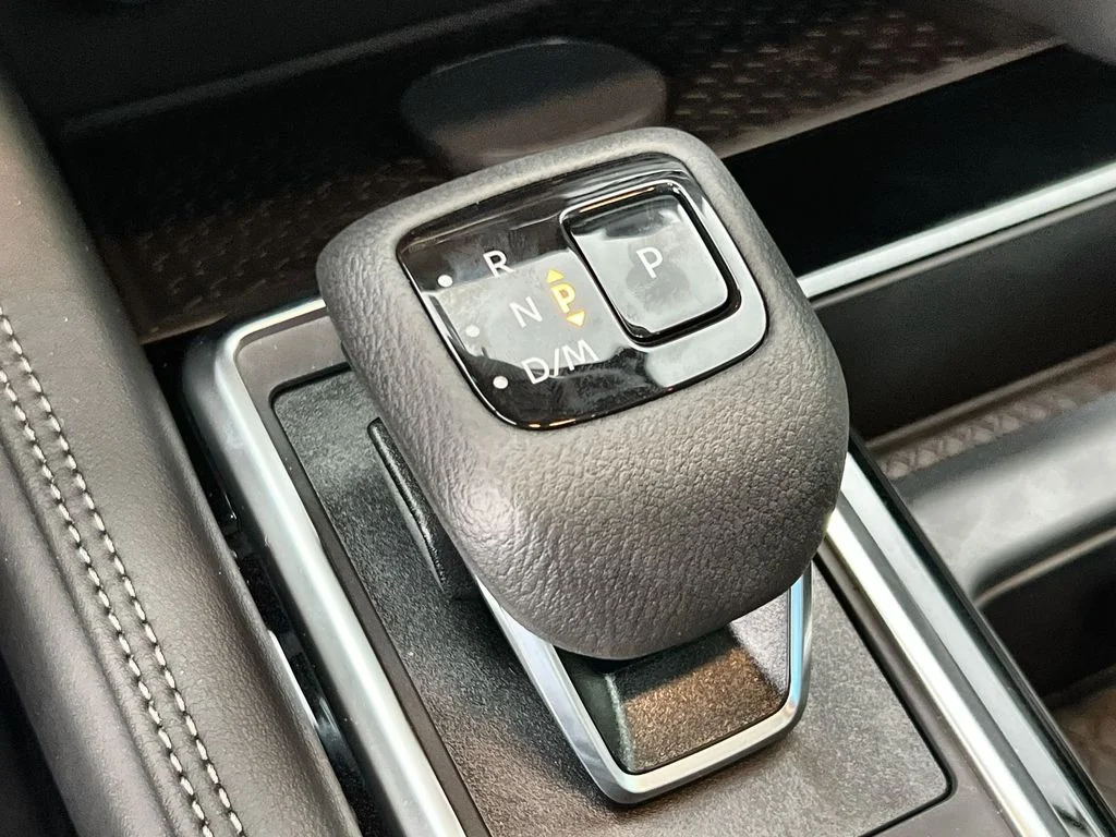 New 2026 Gun Metallic Nissan Platinum image 21