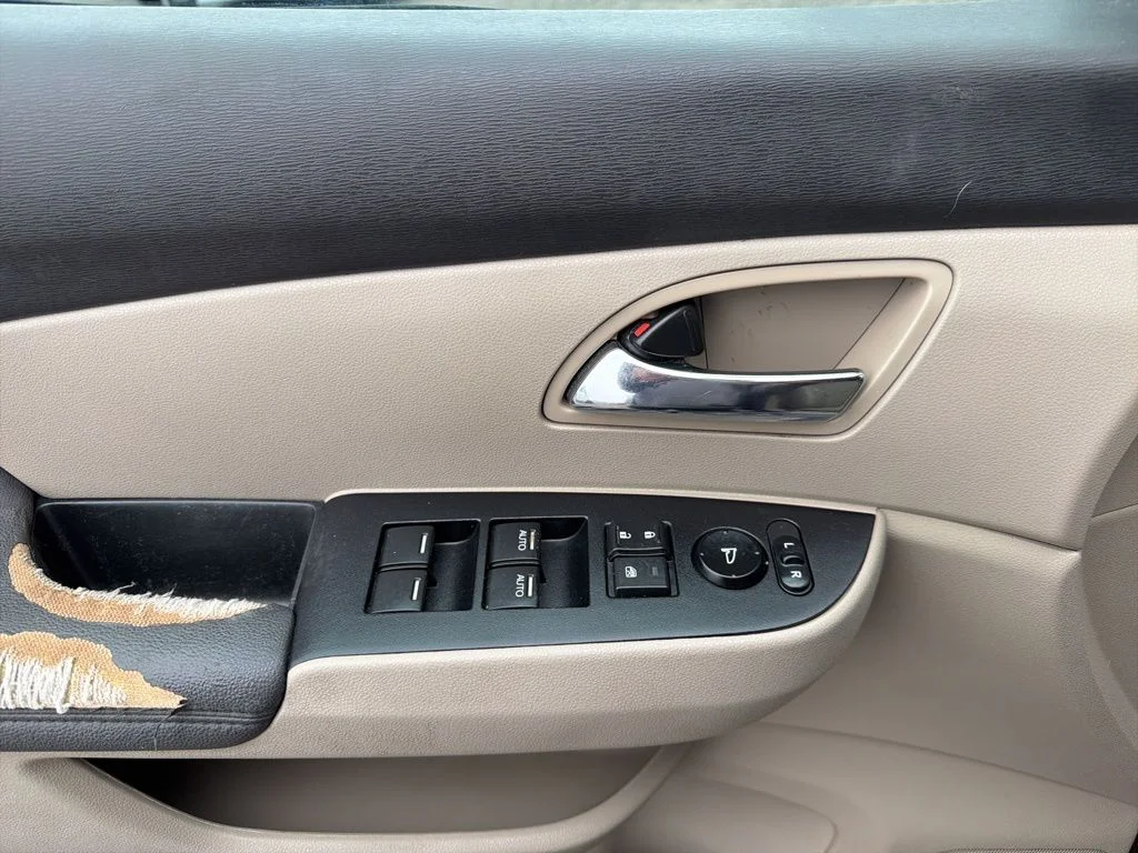 Used 2015  Honda EX-L image 11