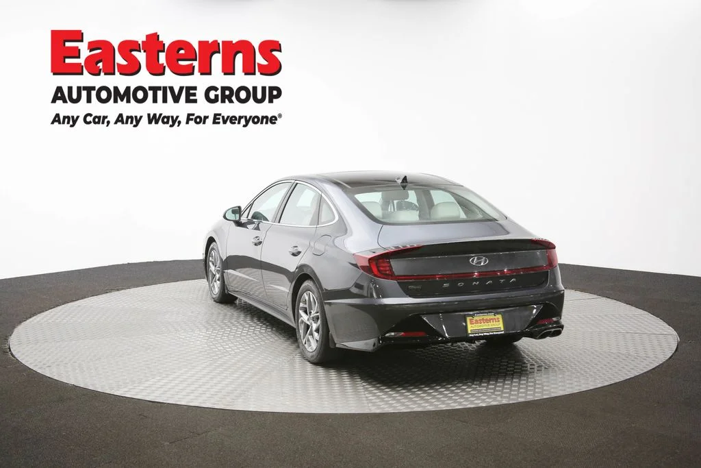 Used 2023 Gray Hyundai SEL image 69