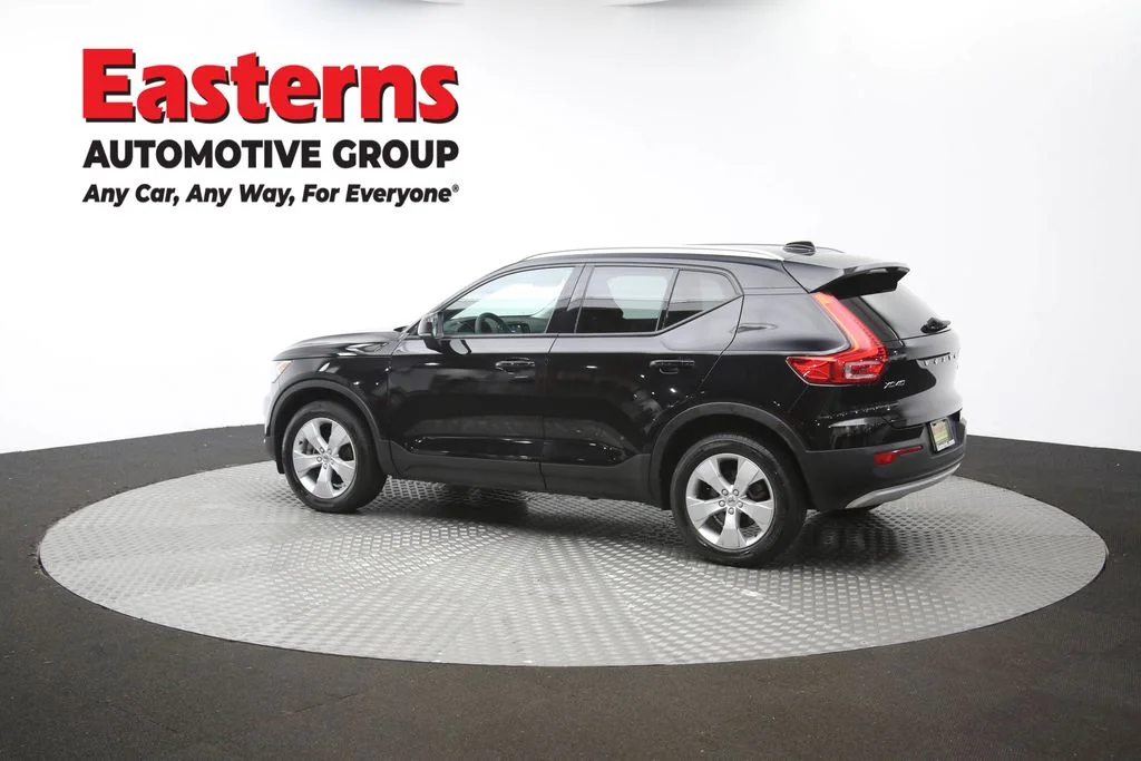 Used 2022 Black Volvo Momentum image 62