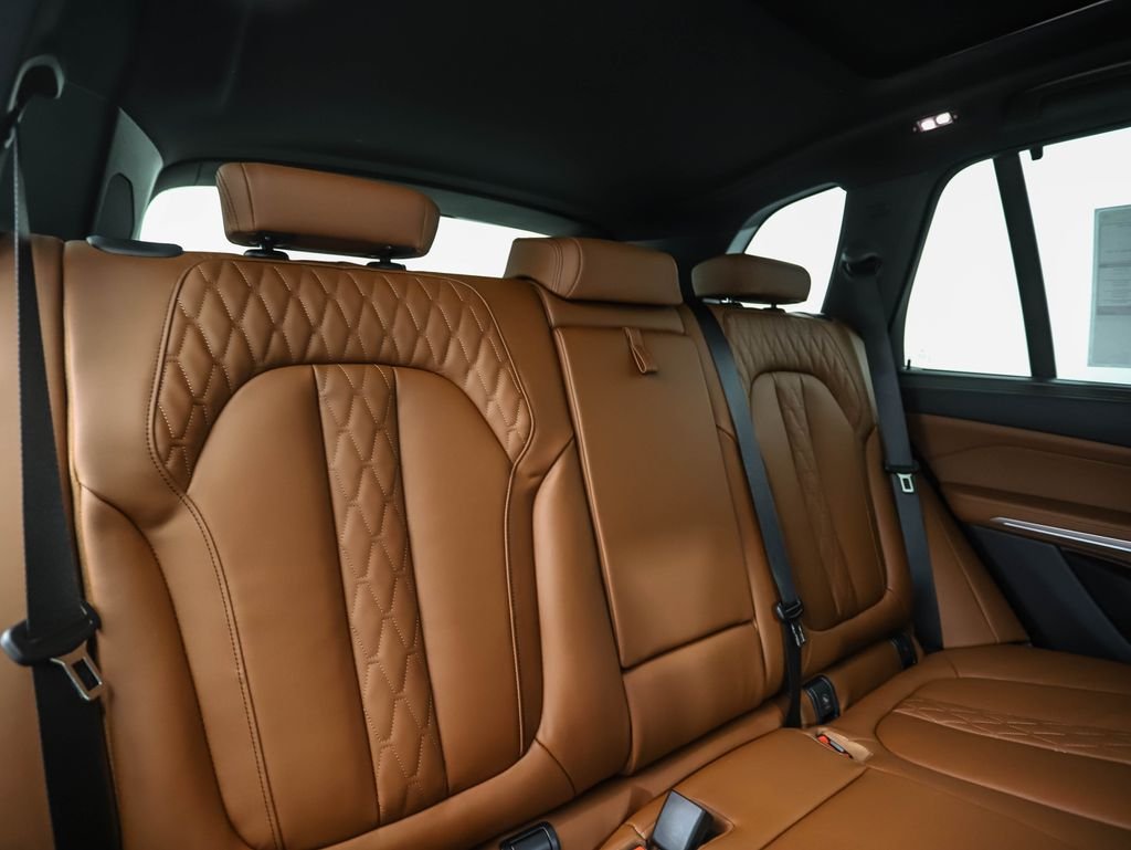 New 2026 Blue BMW xDrive50e image 28