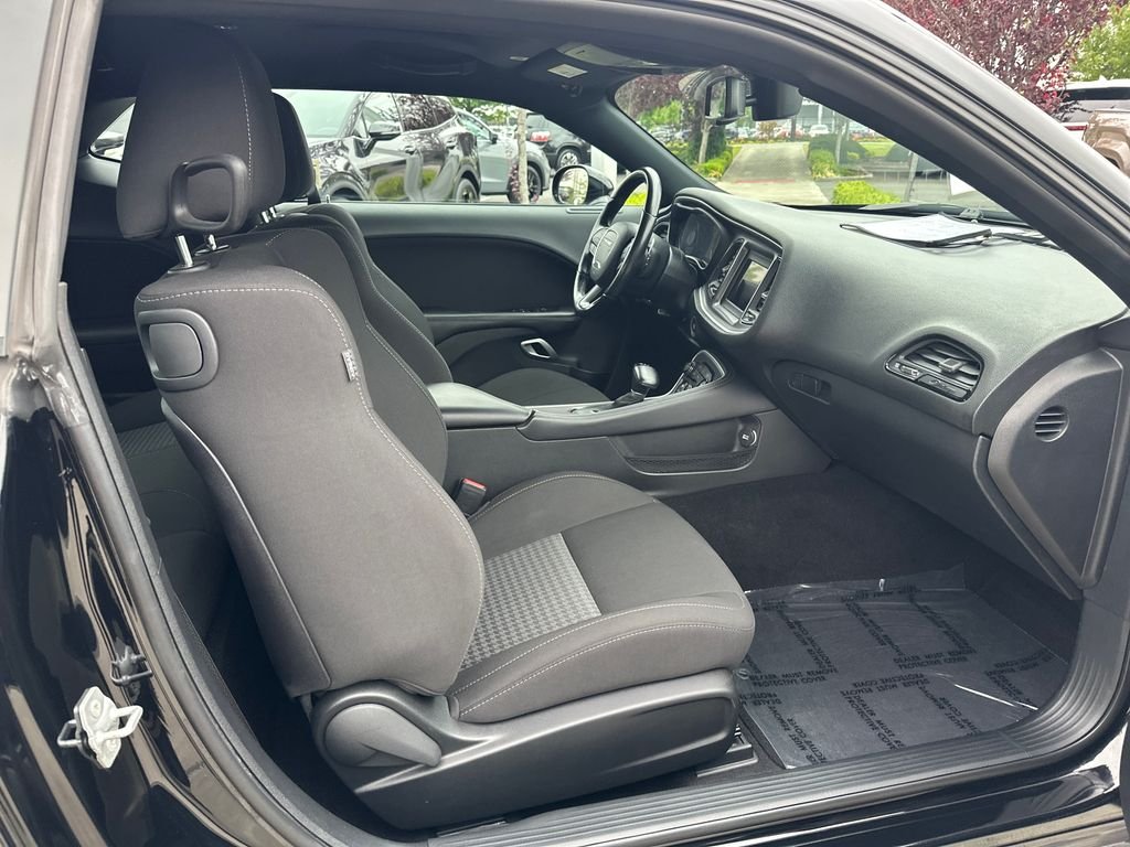 Used 2021 Pitch Black Clearcoat Dodge R/T image 16