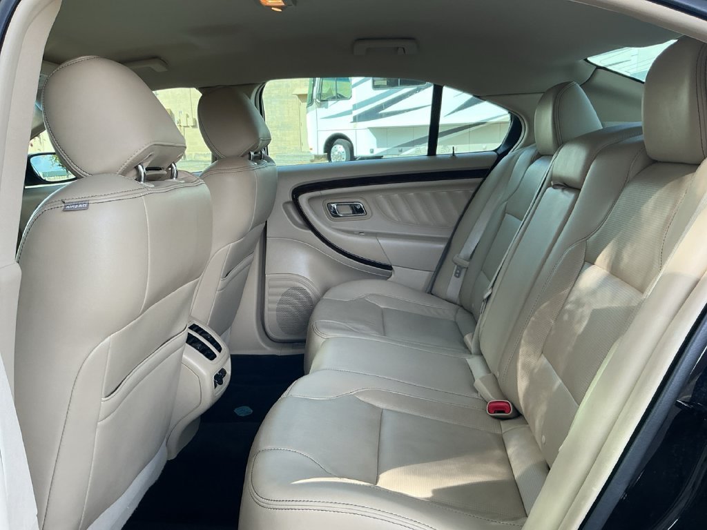 Used 2016 Black Ford Limited image 27