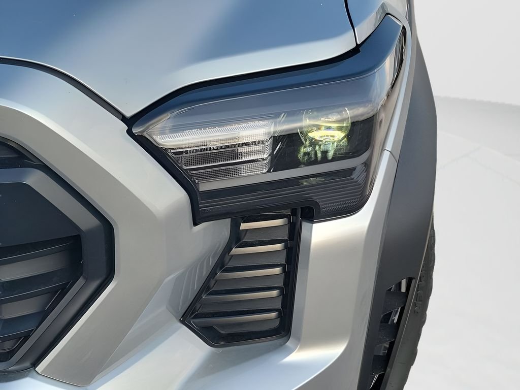 2025 Toyota Tacoma TRD Off Road - Photo 16