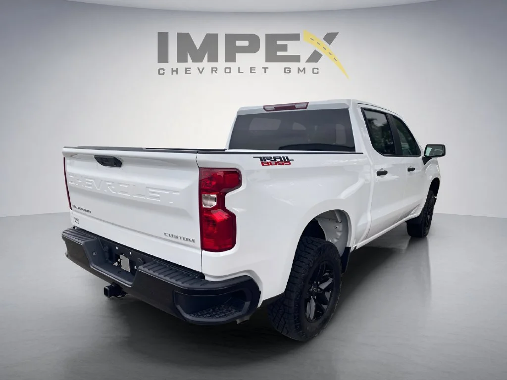 New 2026 Summit White Chevrolet Custom Trail Boss image 6