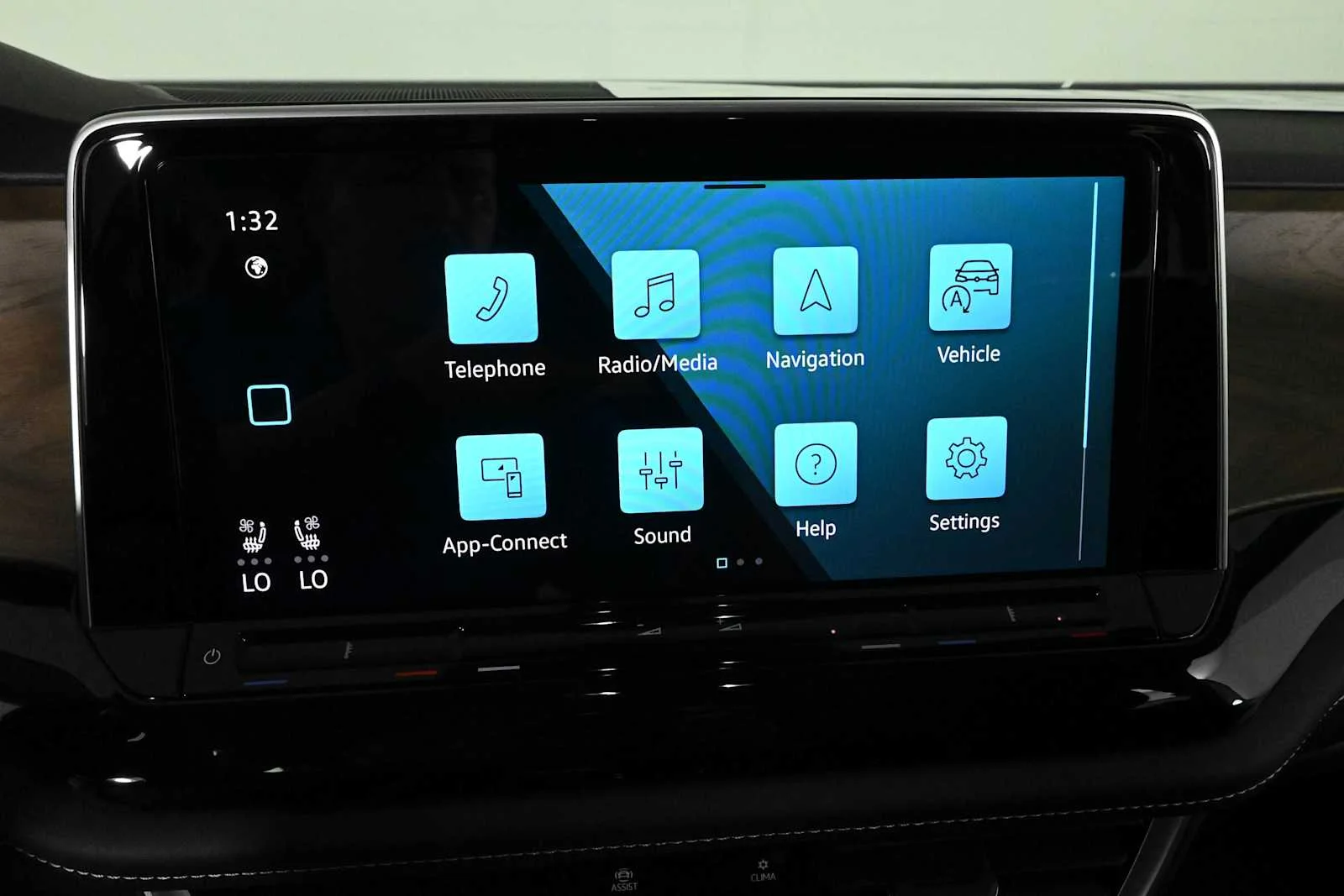 New 2026 Deep Black Pearl Volkswagen 2.0T SE w/Technology image 26