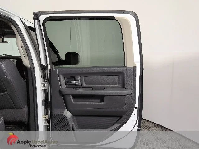 Used 2011 White Ram Sport image 28
