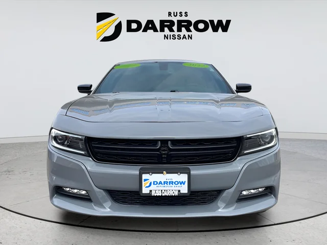 Used 2023 Gray Dodge SXT image 8