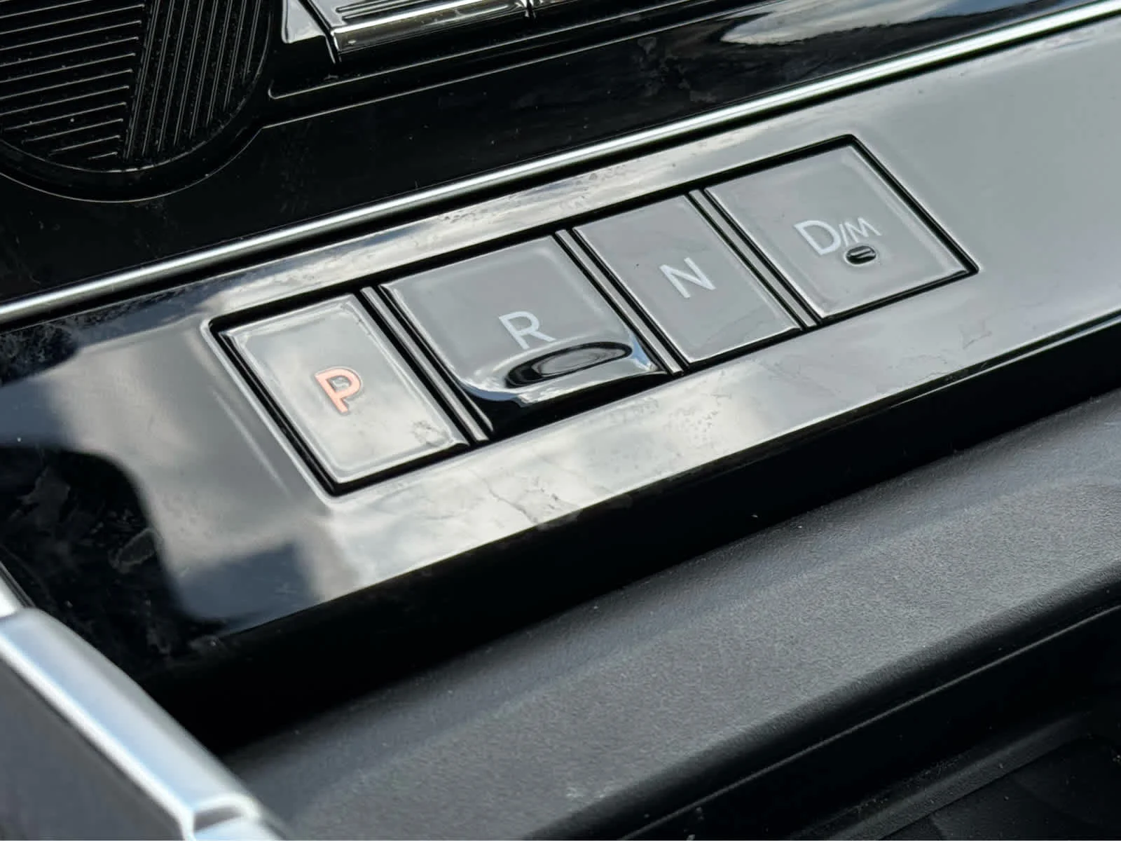 Used 2025 Super Black Nissan SV image 17