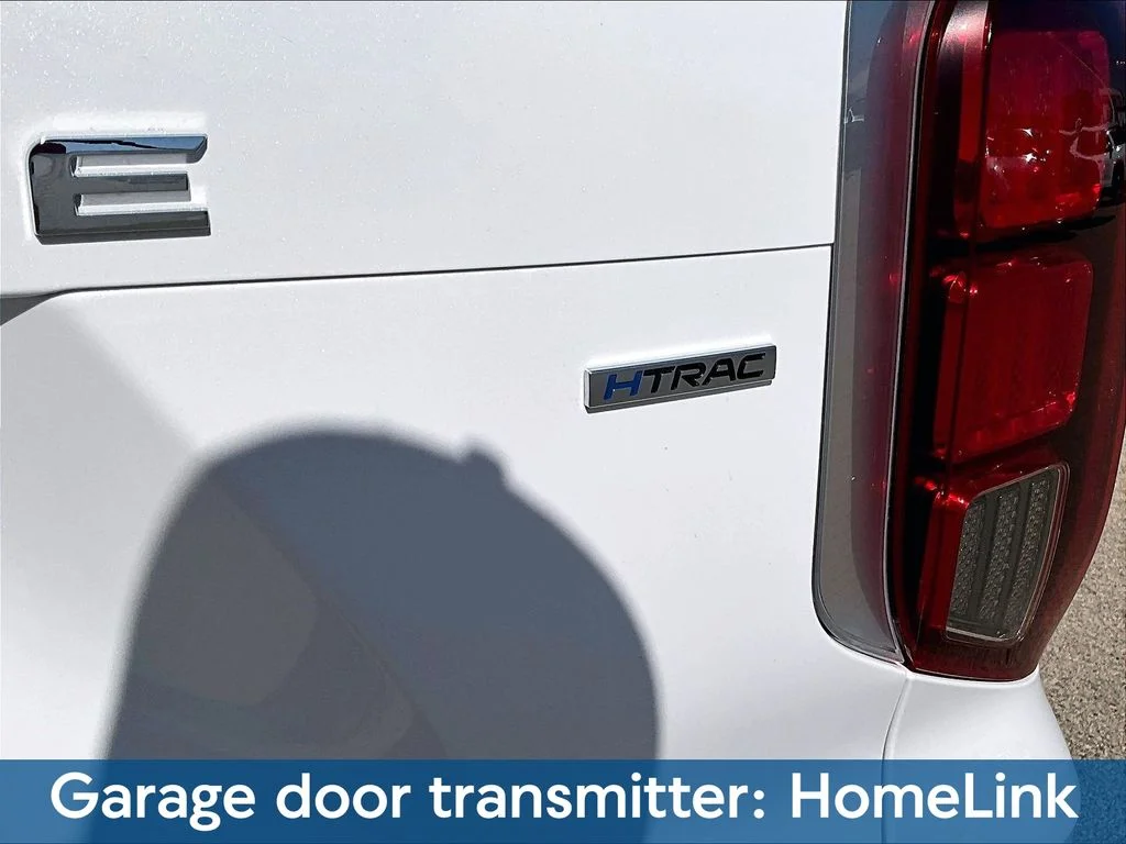 Used 2021 White Hyundai Calligraphy image 28