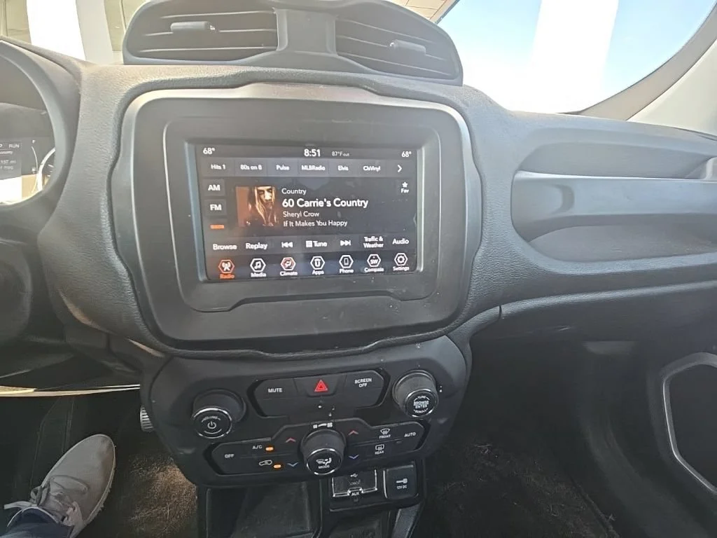 Used 2018 Jetset Blue Jeep Latitude image 15
