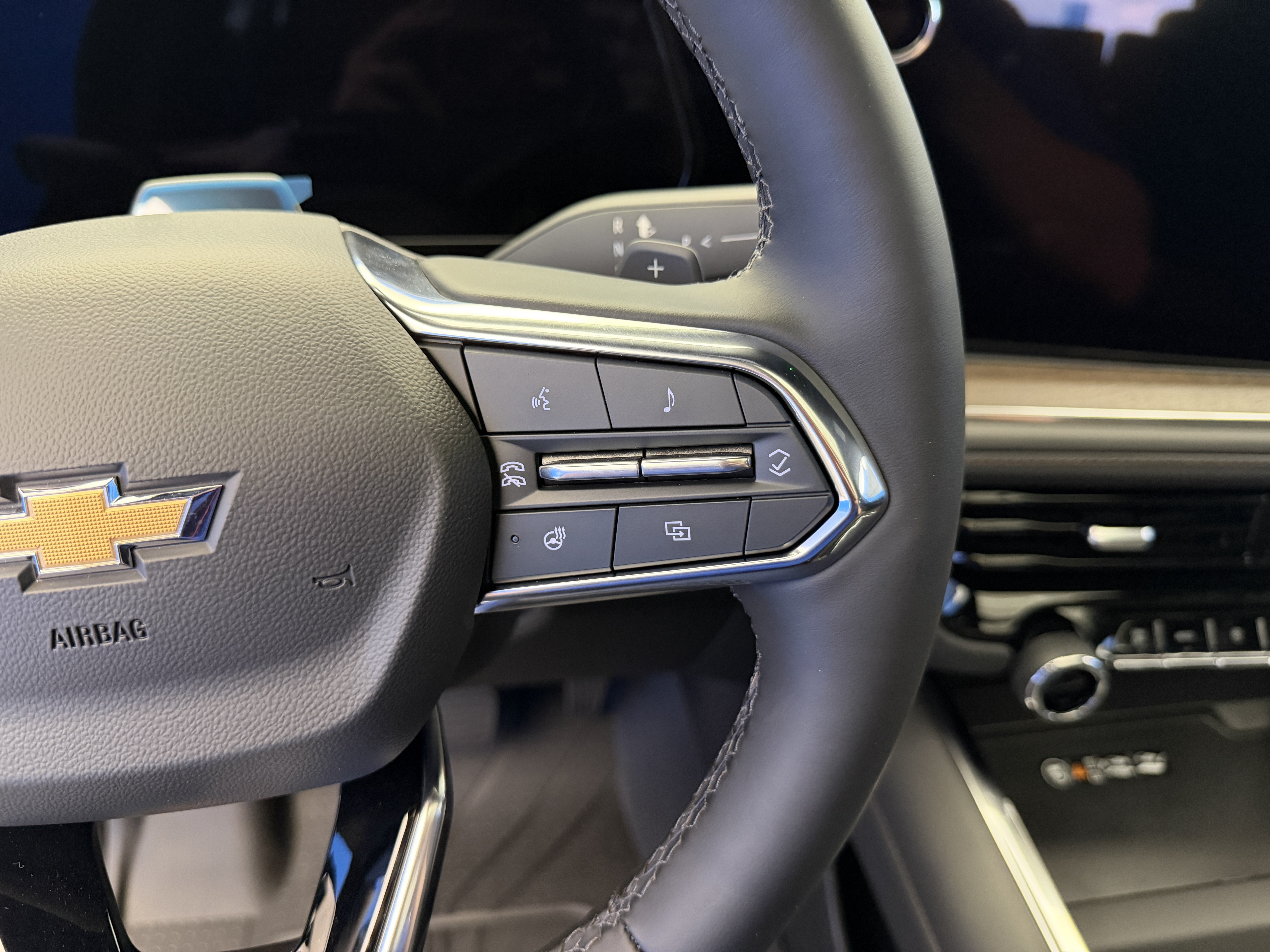 2026 Chevrolet Suburban High Country - Photo 19