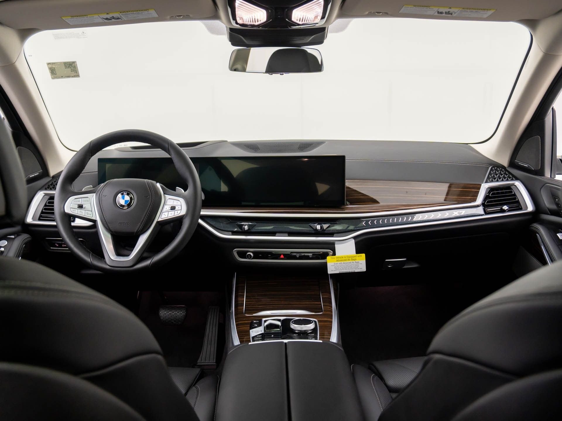 New 2026 Mineral White Metallic BMW xDrive40i image 9