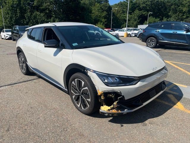 Used 2023 Glacier Kia Wind image 1