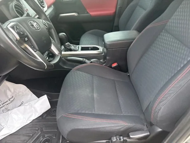 Certified Used 2022 Silver Toyota SR5 image 18