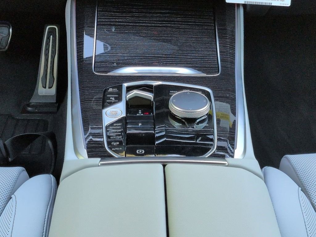New 2026 Gray Metallic BMW xDrive40i image 19