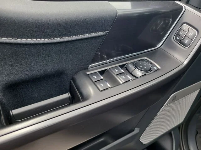 Used 2025 Gray Ford Lariat image 18