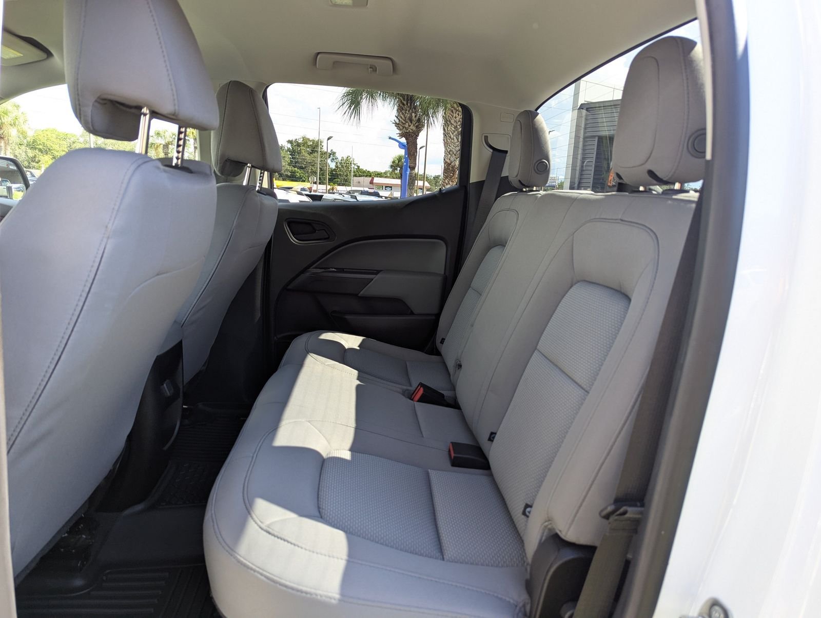 Used 2020 Summit White GMC Base image 21
