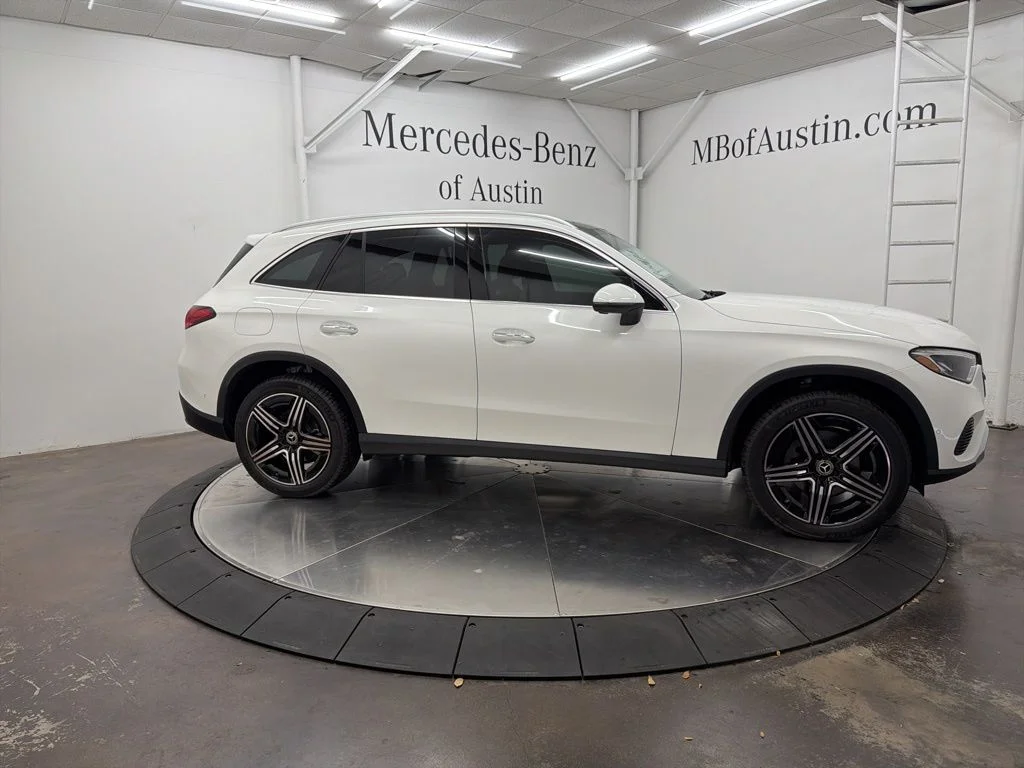 Used 2026 White Mercedes-Benz GLC 300 image 8