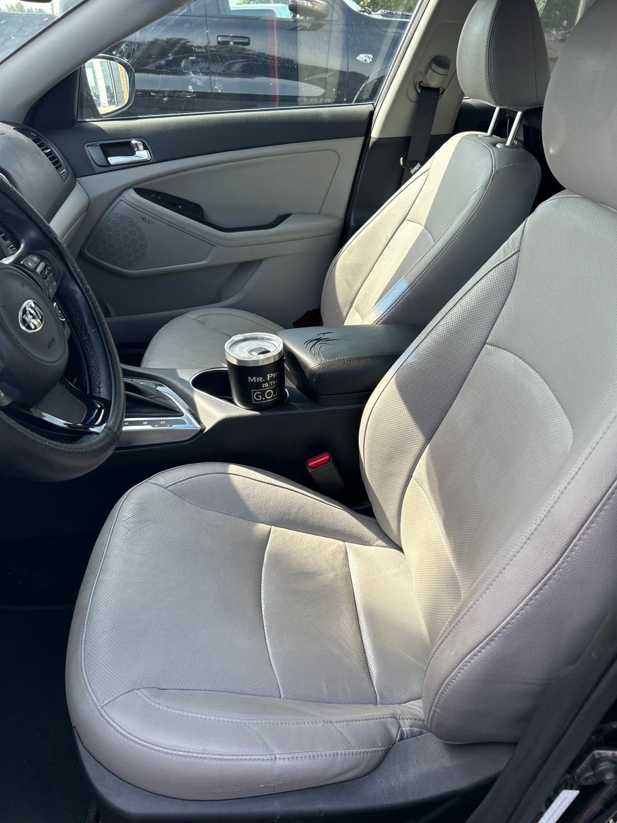 Used 2015 Black Kia EX image 5