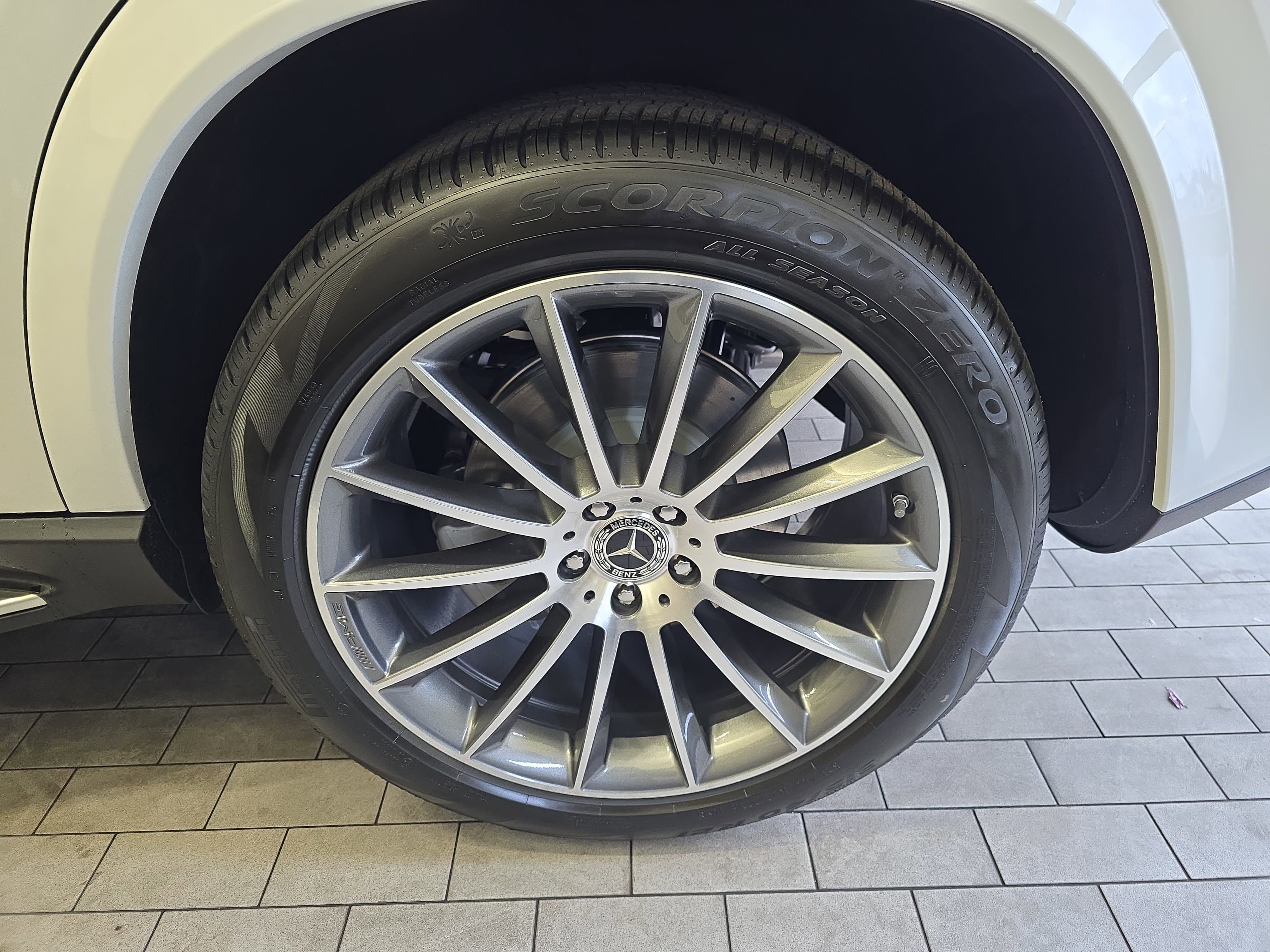 New 2026 Polar White Mercedes-Benz GLE350 image 36