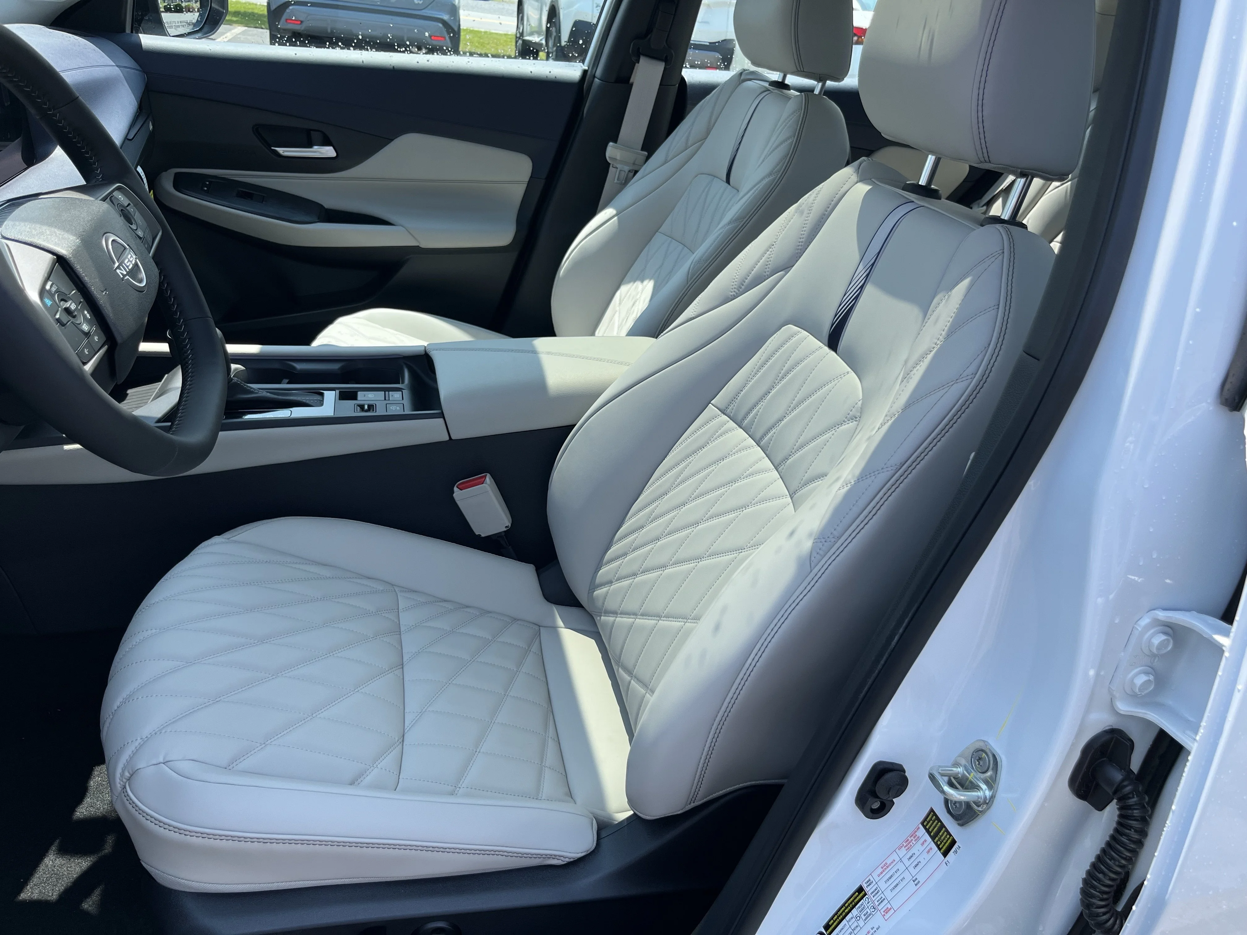 New 2026 Aspen White TriCoat Nissan SL image 15
