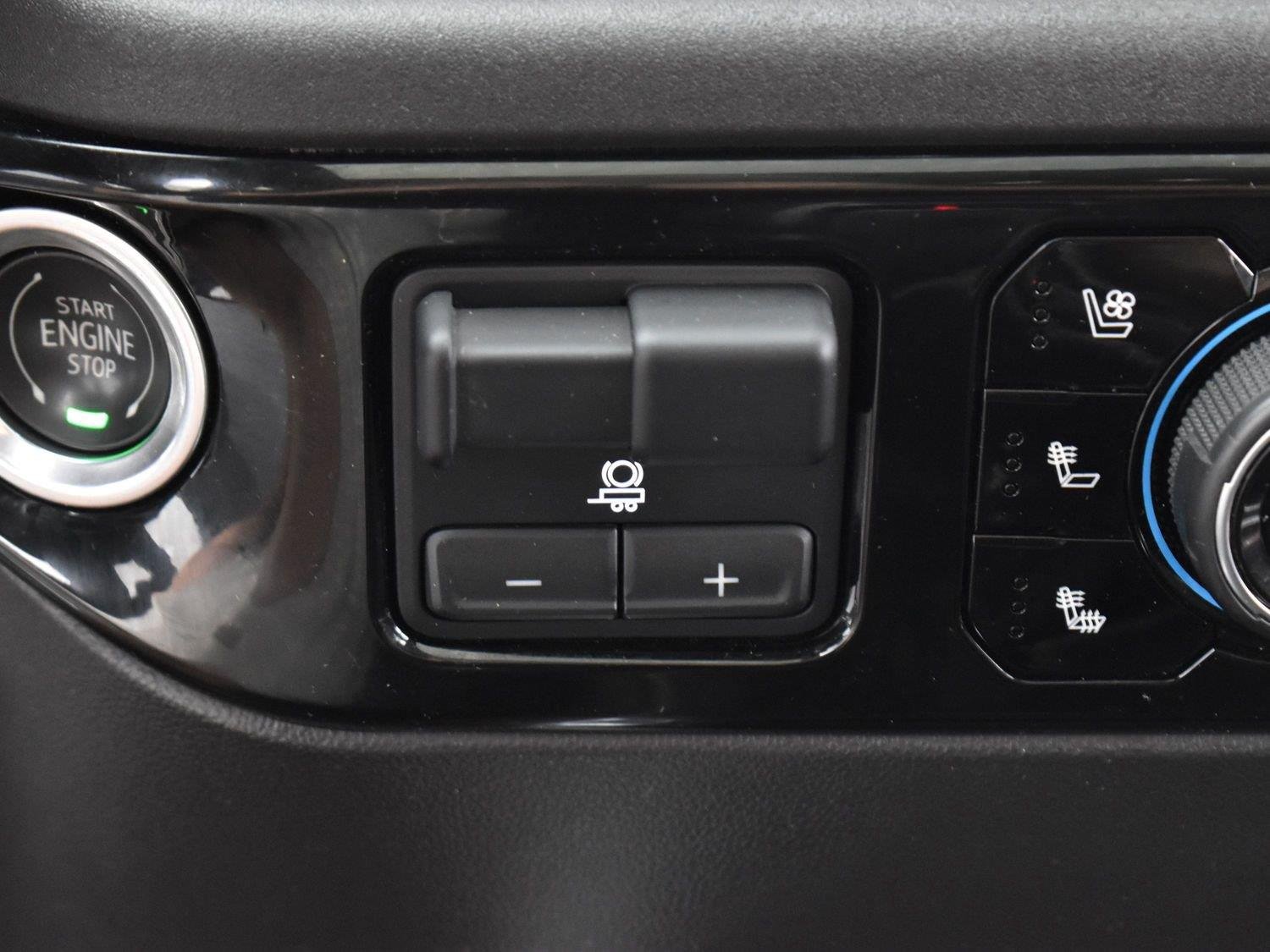 Used 2023 Black Chevrolet High Country image 23