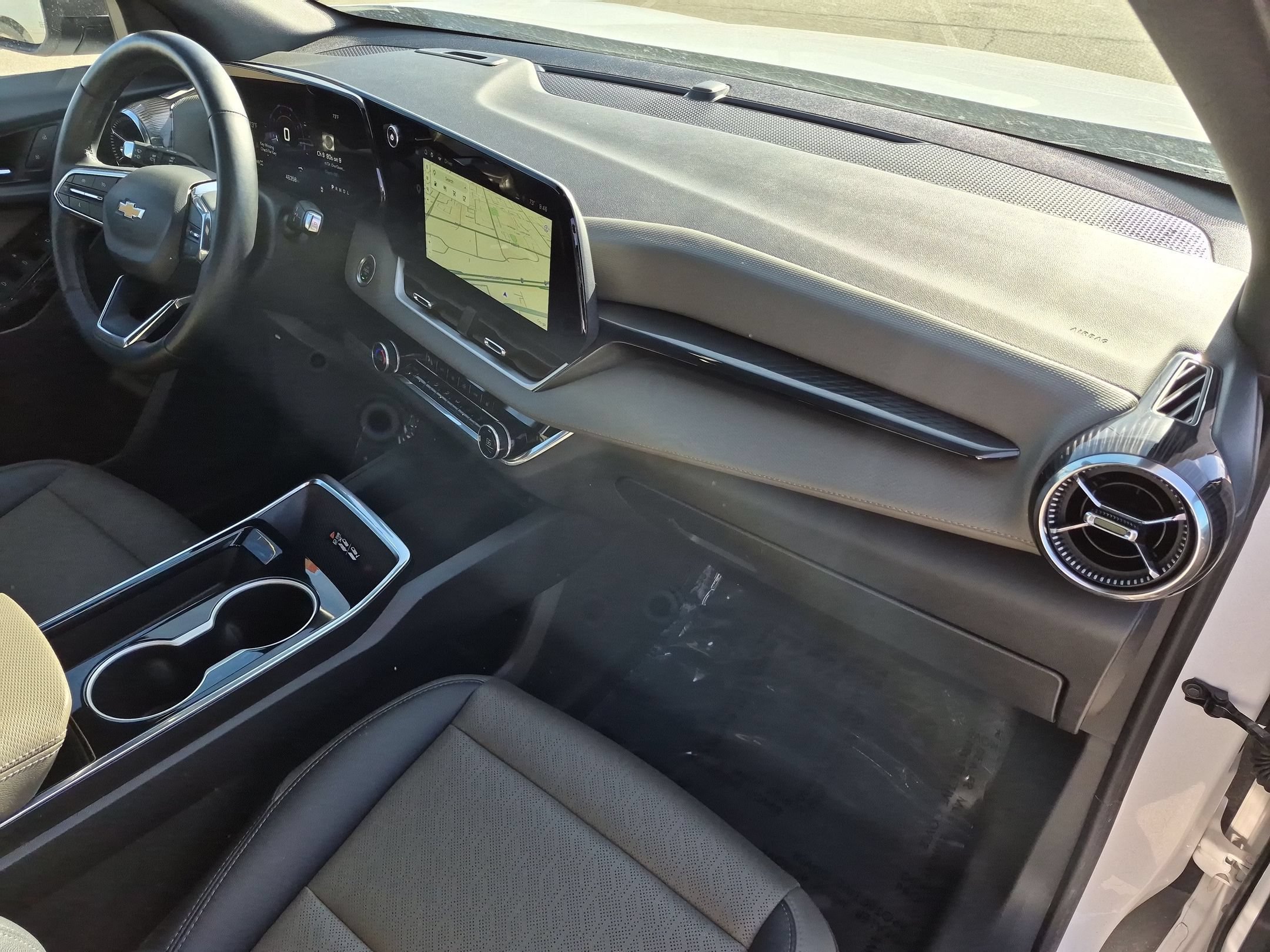 Used 2025 Summit White Chevrolet AWD LT image 32