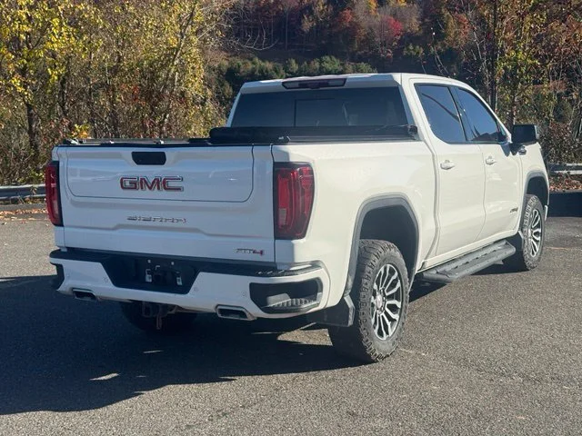 Used 2023 White GMC AT4 image 22