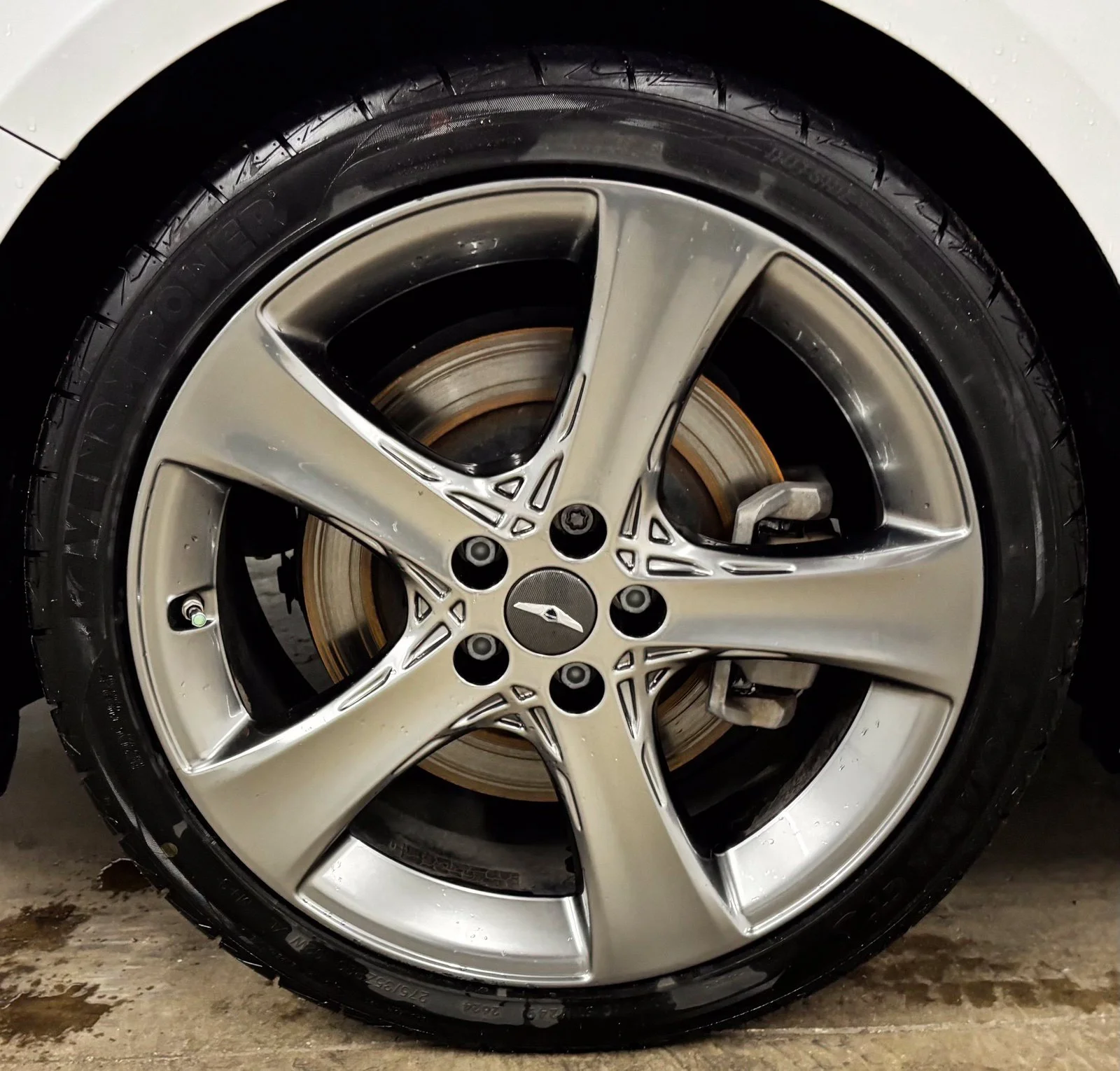 Used 2021 White Genesis 3.5T image 8