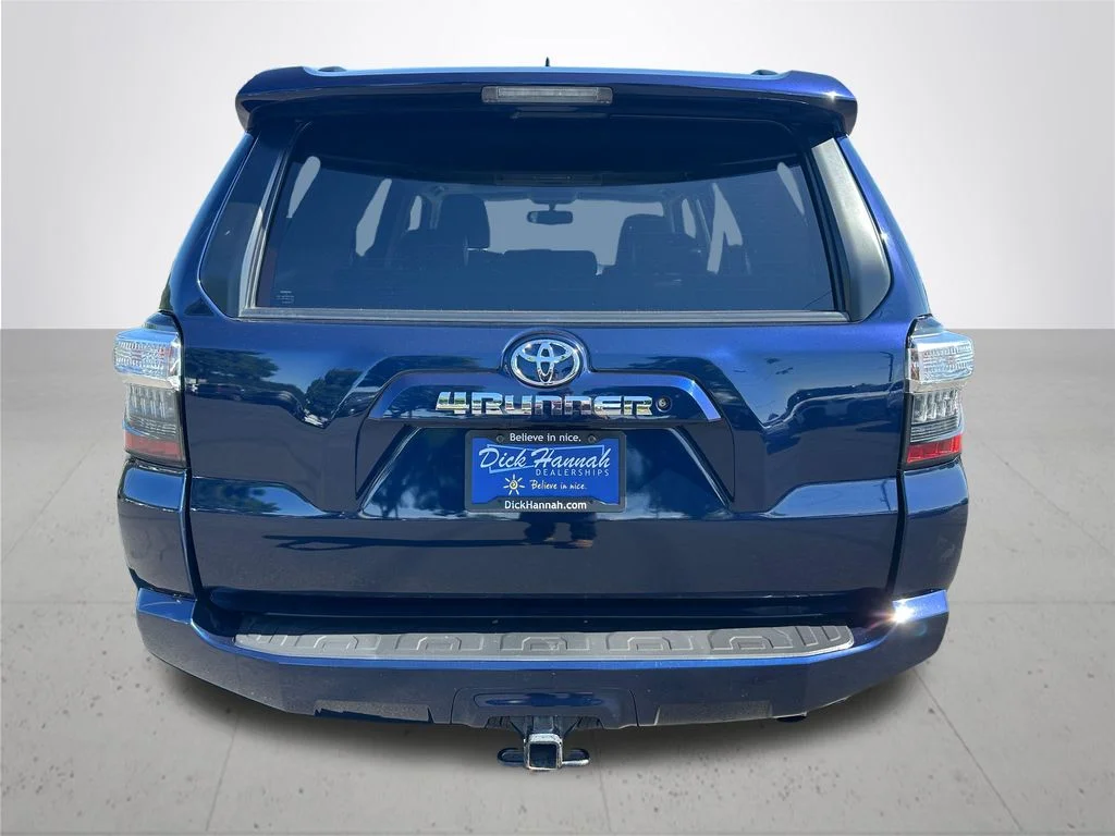 Used 2019 Blue Toyota SR5 Premium image 8
