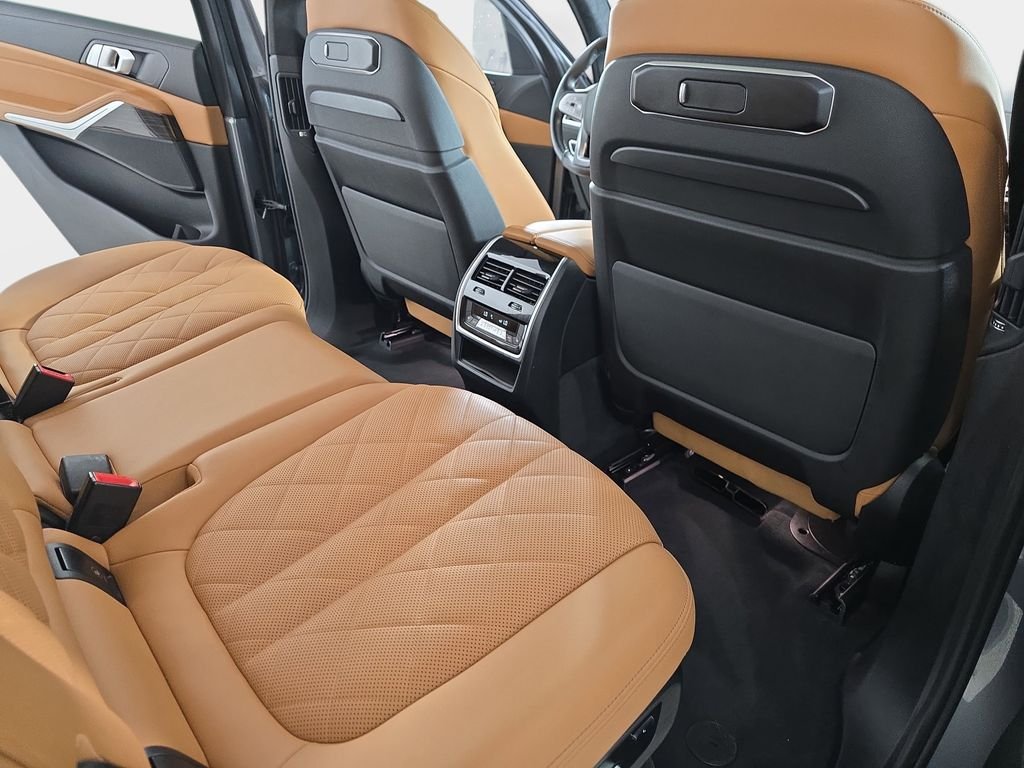 2023 BMW X7 40i - Photo 12