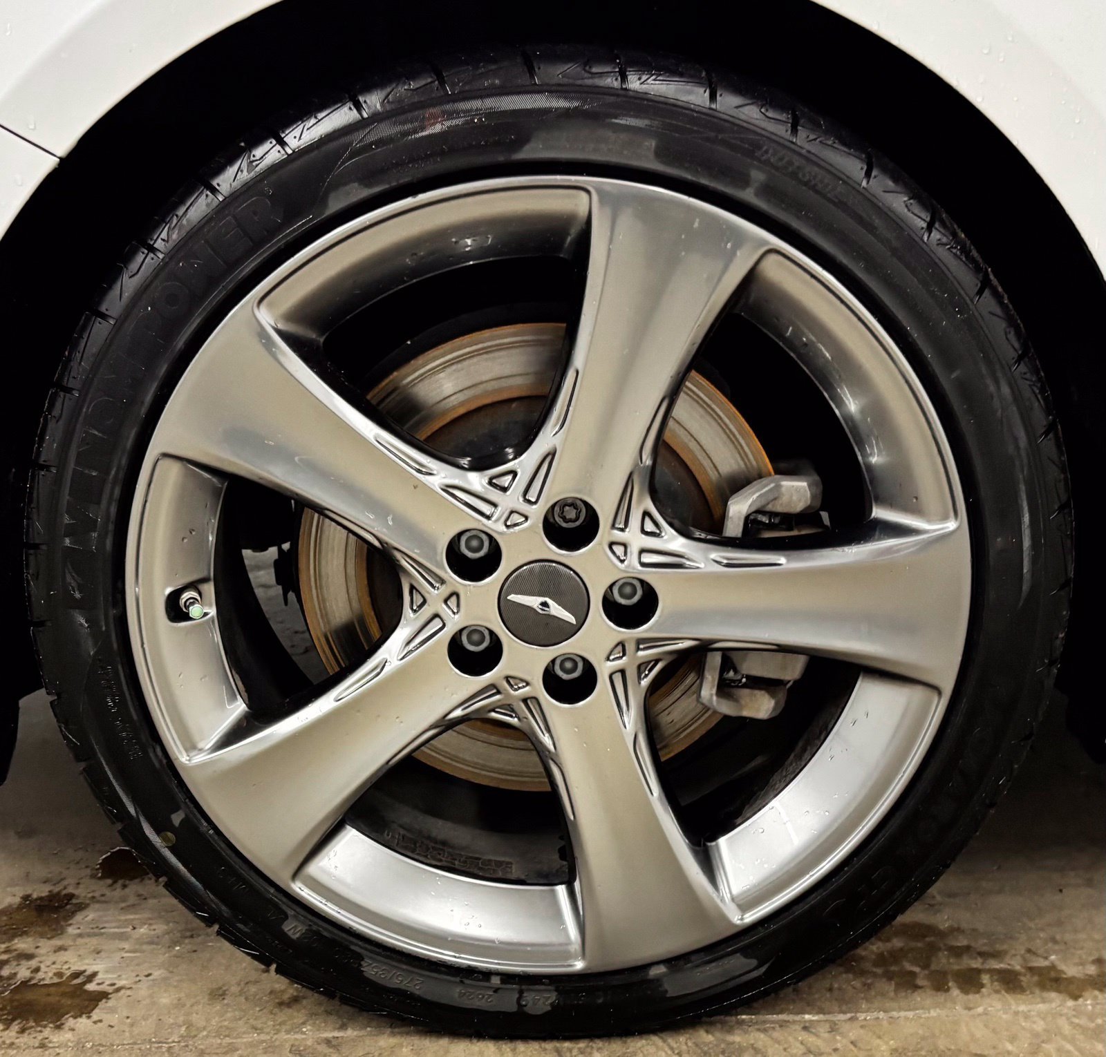 Used 2021 White Genesis 3.5T image 8