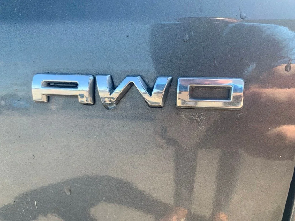 Used 2022 Gray Ford SEL image 10