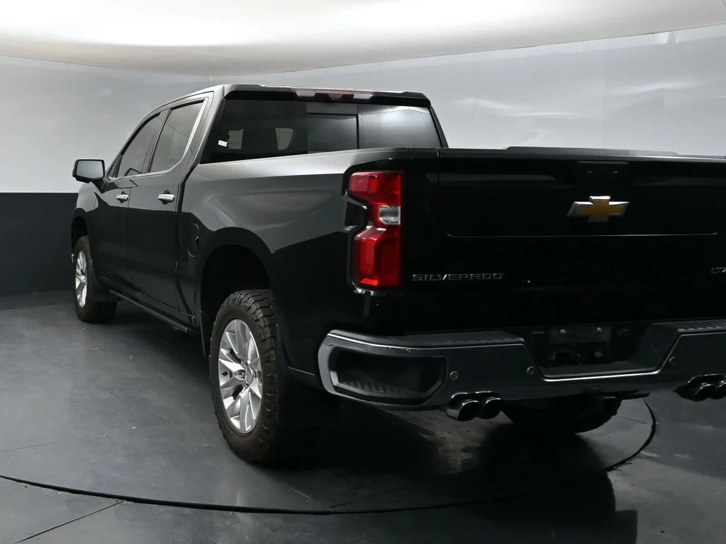 Used 2021 Black Chevrolet LTZ image 4
